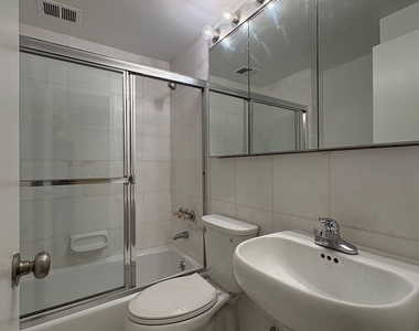 1 Avenue - Photo Thumbnail 7
