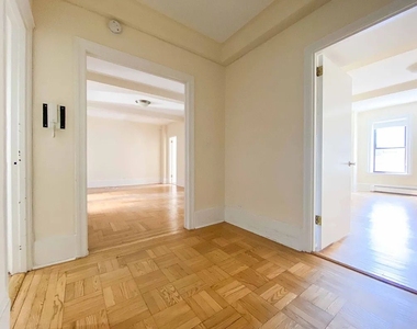 West 79 Street - Photo Thumbnail 1