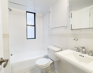 East 80th Street - Photo Thumbnail 7