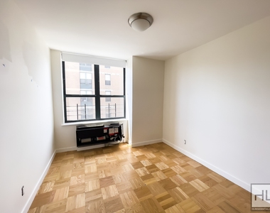 West 87th Street - Photo Thumbnail 1