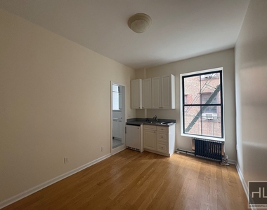 West 72 Street - Photo Thumbnail 1