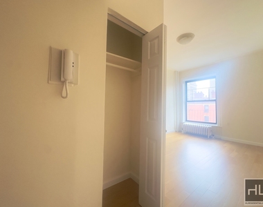 West 72 Street - Photo Thumbnail 1