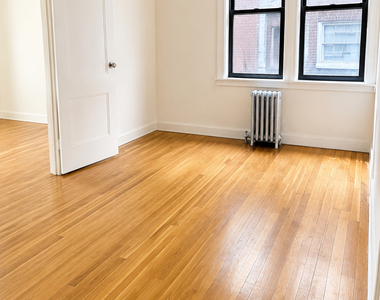 61 Street - Photo Thumbnail 1