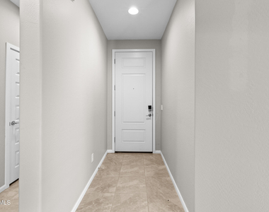 3236 W Juniper Canyon Drive - Photo Thumbnail 3