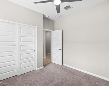 3236 W Juniper Canyon Drive - Photo Thumbnail 14