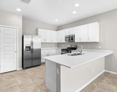 3236 W Juniper Canyon Drive - Photo Thumbnail 7