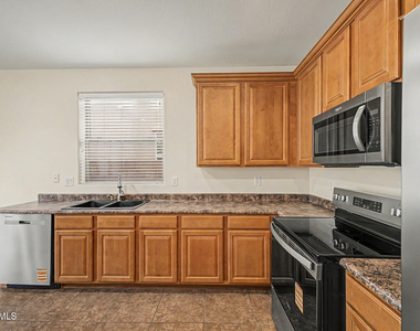 7842 W Andrea Drive - Photo Thumbnail 13