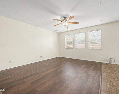 7842 W Andrea Drive - Photo Thumbnail 8