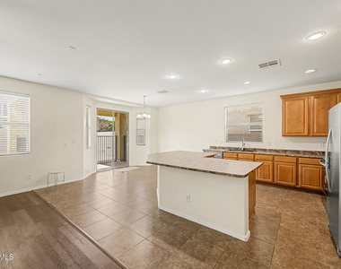 7842 W Andrea Drive - Photo Thumbnail 11