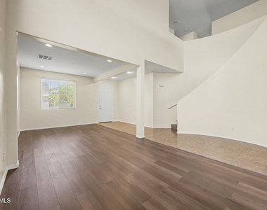 7842 W Andrea Drive - Photo Thumbnail 4