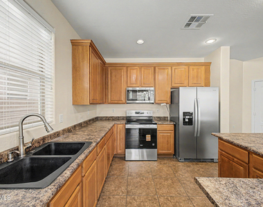 7842 W Andrea Drive - Photo Thumbnail 14