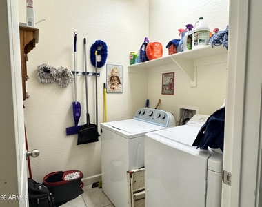 1848 N Loretta Place - Photo Thumbnail 13