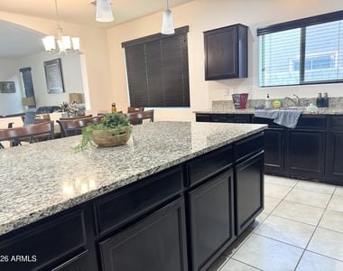 1848 N Loretta Place - Photo Thumbnail 11