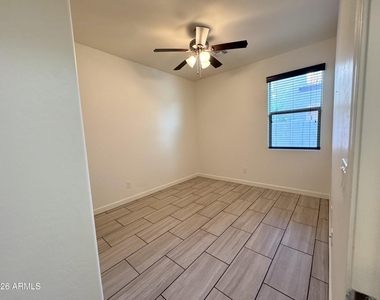 1848 N Loretta Place - Photo Thumbnail 8