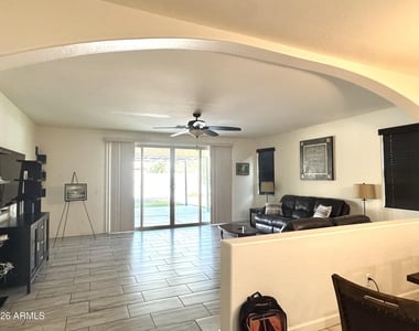 1848 N Loretta Place - Photo Thumbnail 4