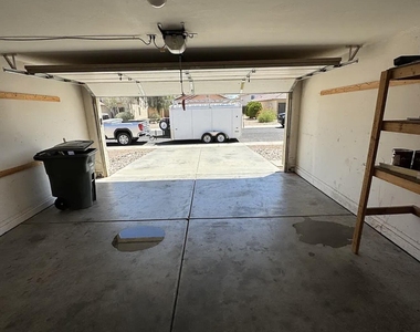 1338 E 10th Place - Photo Thumbnail 17
