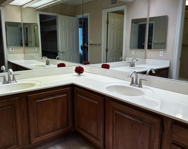 17404 N 99th Avenue - Photo Thumbnail 14