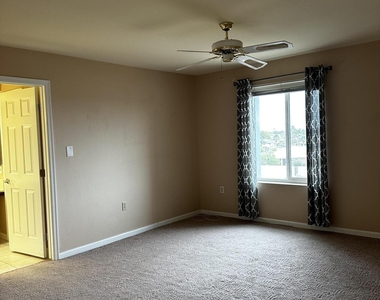 17404 N 99th Avenue - Photo Thumbnail 13