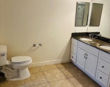 1632 S River Drive - Photo Thumbnail 10
