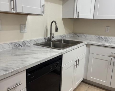 1632 S River Drive - Photo Thumbnail 5