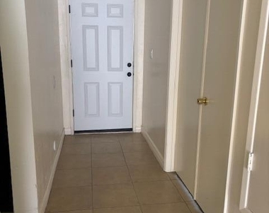 1632 S River Drive - Photo Thumbnail 2
