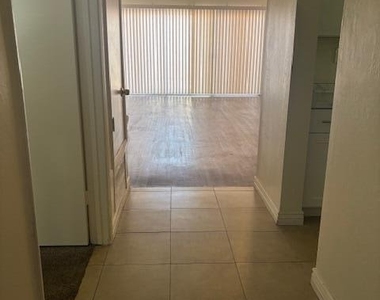 1632 S River Drive - Photo Thumbnail 8