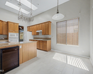 6602 W Andrea Drive - Photo Thumbnail 5