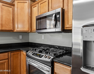 28623 N 26th Drive - Photo Thumbnail 9