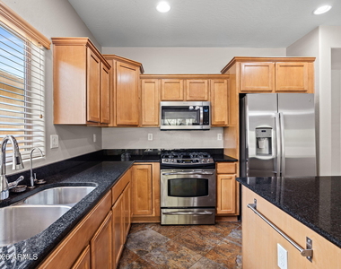 28623 N 26th Drive - Photo Thumbnail 8
