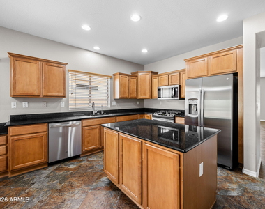 28623 N 26th Drive - Photo Thumbnail 10
