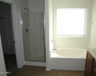 35965 W Costa Blanca Drive - Photo Thumbnail 10