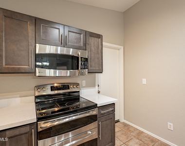 491 E Devon Drive - Photo Thumbnail 12
