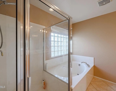 5929 W Blue Sky Drive - Photo Thumbnail 30