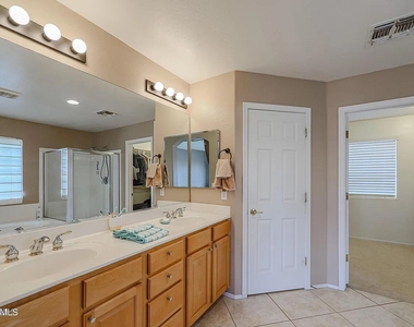5929 W Blue Sky Drive - Photo Thumbnail 21