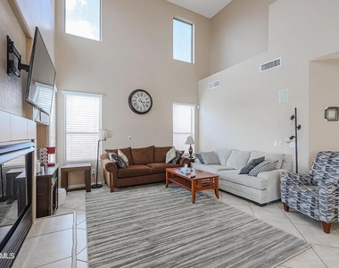 5929 W Blue Sky Drive - Photo Thumbnail 7