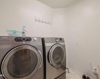5929 W Blue Sky Drive - Photo Thumbnail 29