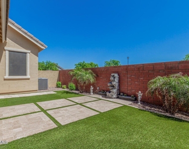 4511 E Jones Street - Photo Thumbnail 4