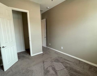 4511 E Jones Street - Photo Thumbnail 10