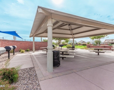 4511 E Jones Street - Photo Thumbnail 27