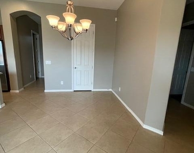 4511 E Jones Street - Photo Thumbnail 14