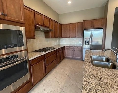 4511 E Jones Street - Photo Thumbnail 19