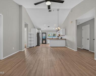 860 N Mcqueen Road - Photo Thumbnail 7