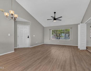 860 N Mcqueen Road - Photo Thumbnail 3