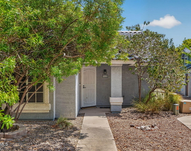 860 N Mcqueen Road - Photo Thumbnail 1