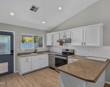 860 N Mcqueen Road - Photo Thumbnail 10