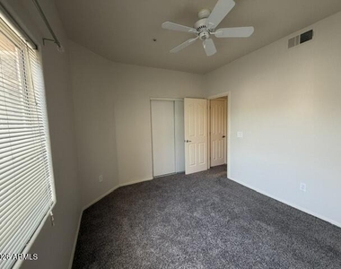 7021 E Earll Drive - Photo Thumbnail 13