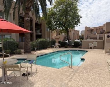 7021 E Earll Drive - Photo Thumbnail 21