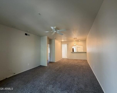 7021 E Earll Drive - Photo Thumbnail 8