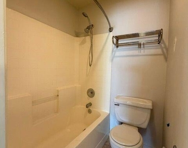 7021 E Earll Drive - Photo Thumbnail 12