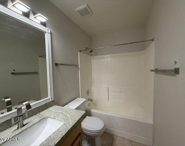 7021 E Earll Drive - Photo Thumbnail 14